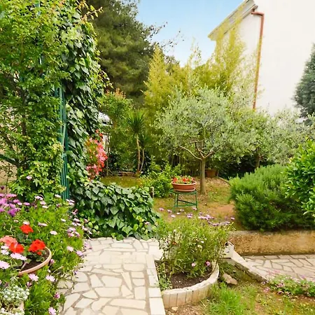 2 Bedroom Gorgeous In * Pula